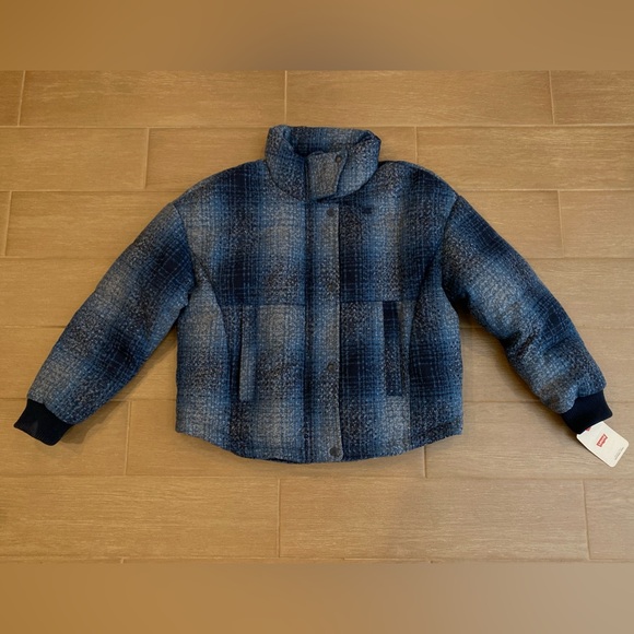 Levi's Women's Cinch Waist Puffer Jacket - Picture 6 of 13